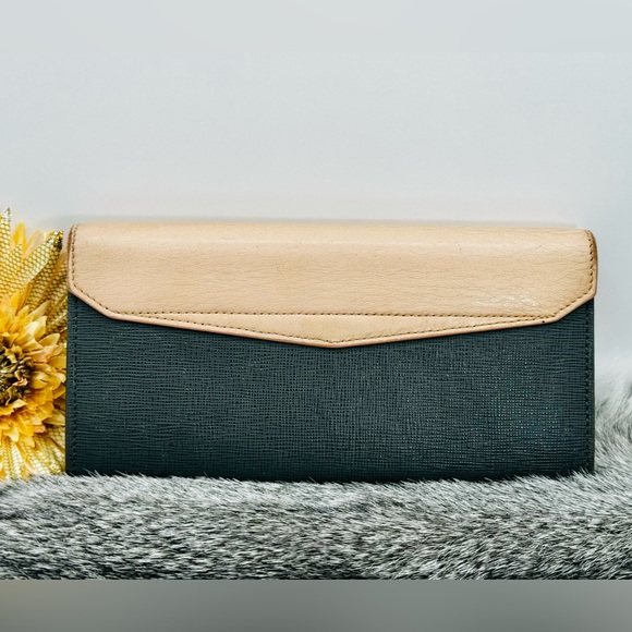 Fendi 2 Jours Leather Long Wallet - Picture 2 of 16